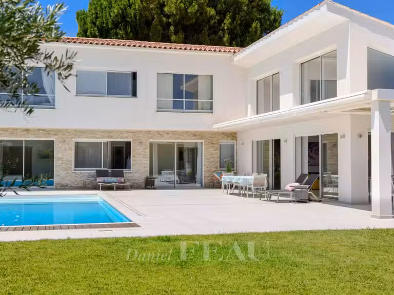 Maison Saint-Cyr-sur-Mer - 5 chambres - 371m²