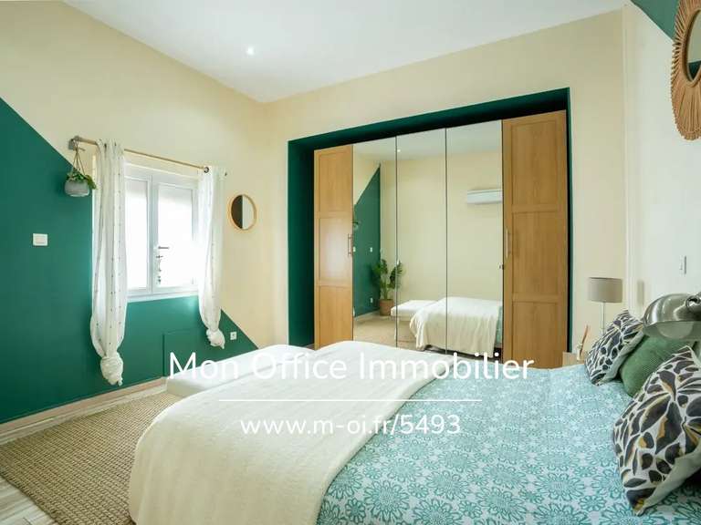 Maison Saint-Cyr-sur-Mer - 4 chambres - 125m²