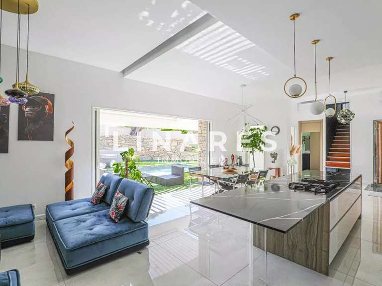 House Saint-Cyr-sur-Mer - 3 bedrooms - 280m²