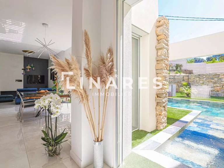 House Saint-Cyr-sur-Mer - 3 bedrooms - 280m²