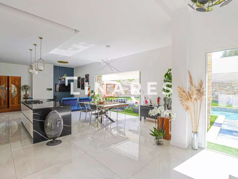 House Saint-Cyr-sur-Mer - 3 bedrooms - 280m²