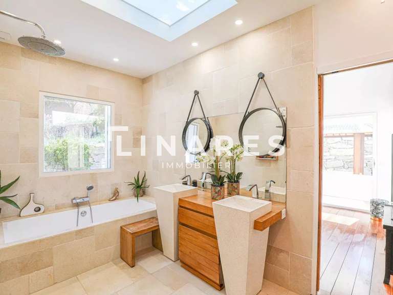 House Saint-Cyr-sur-Mer - 3 bedrooms - 280m²