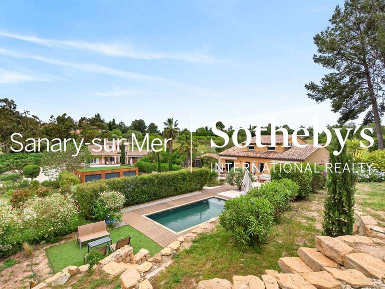 Maison Saint-Cyr-sur-Mer - 7 chambres - 407m²