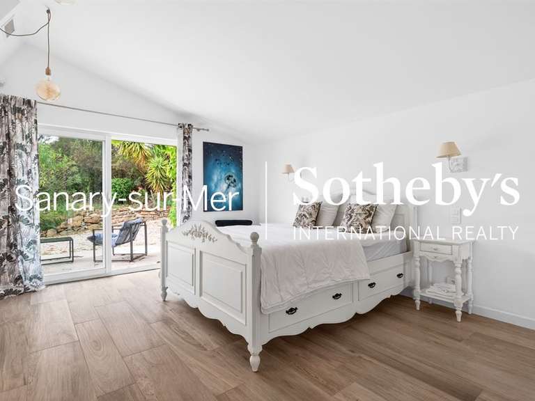 Maison Saint-Cyr-sur-Mer - 7 chambres - 407m²