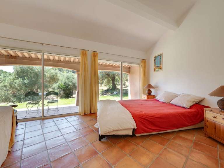Maison Saint-Cyr-sur-Mer - 12 chambres - 723m²
