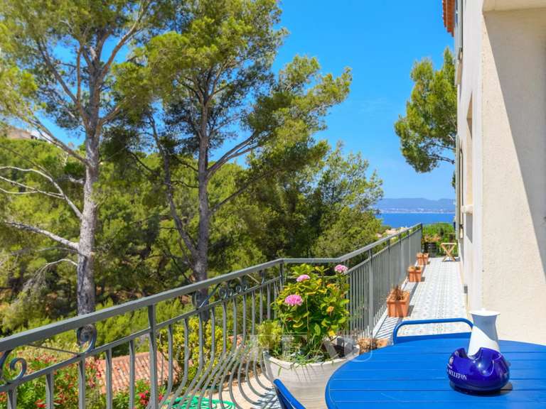 House with Sea view Saint-Cyr-sur-Mer - 5 bedrooms - 269m²