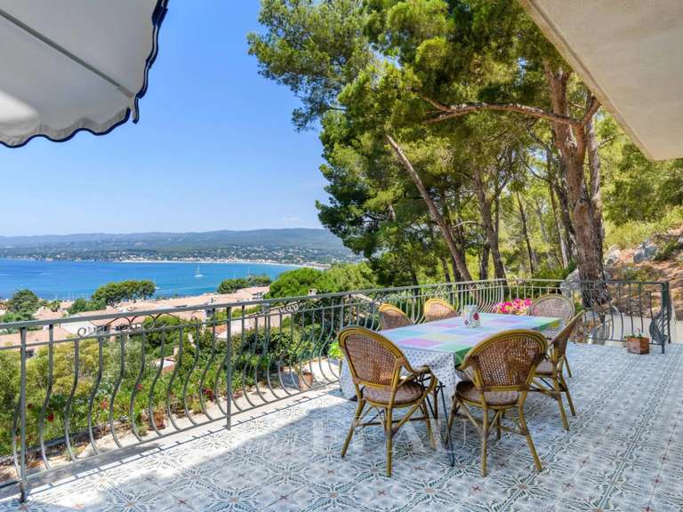 House with Sea view Saint-Cyr-sur-Mer - 5 bedrooms - 269m²