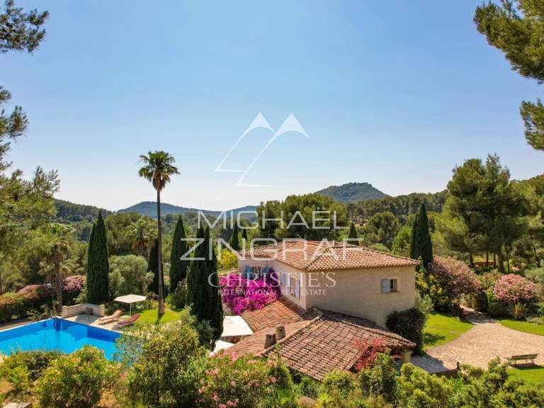 Maison Saint-Cyr-sur-Mer - 8 chambres - 428m²