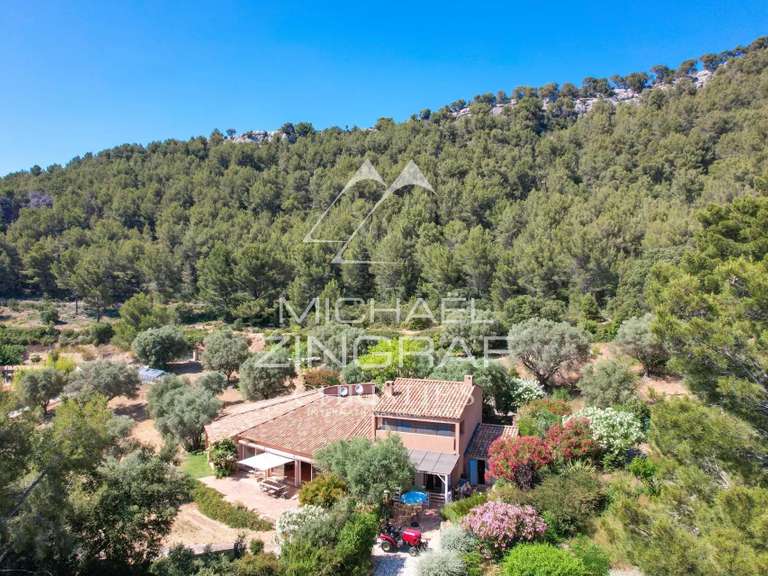 Maison Saint-Cyr-sur-Mer - 8 chambres - 428m²