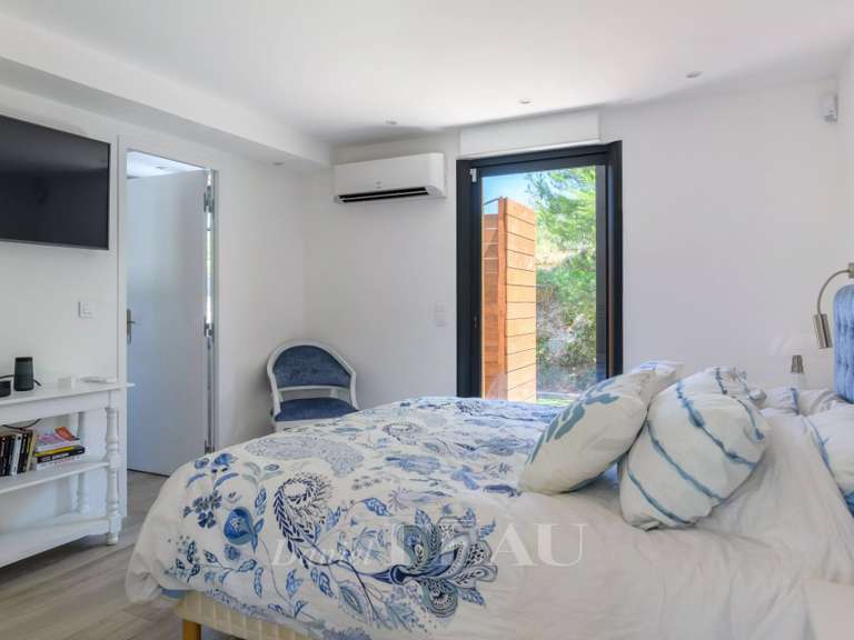 House Saint-Cyr-sur-Mer - 8 bedrooms - 447m²