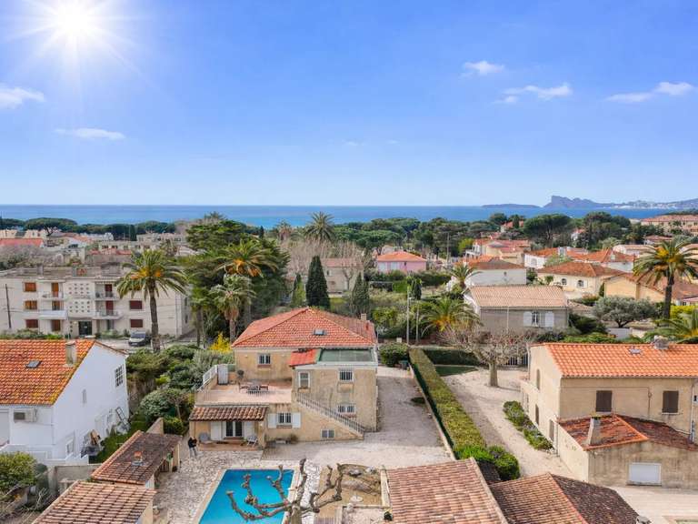 Villa Saint-Cyr-sur-Mer - 4 chambres - 191m²