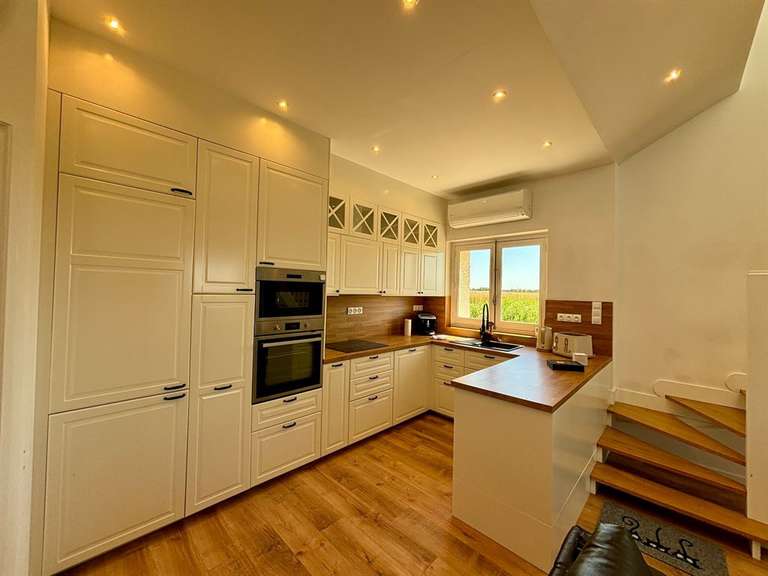 Maison Saint-Cyran-du-Jambot - 10 chambres - 640m²