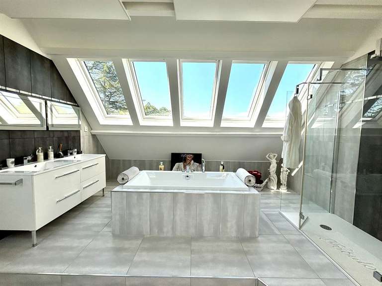 Maison Saint-Cyran-du-Jambot - 10 chambres - 640m²