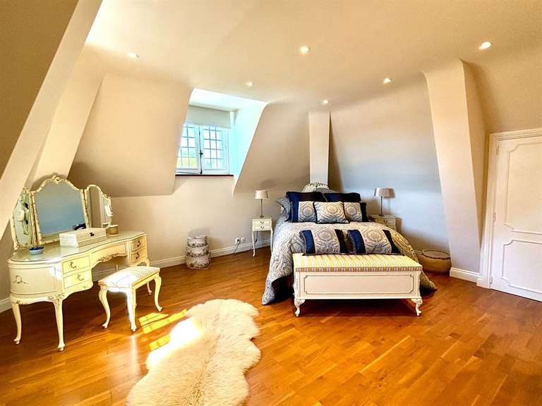 Maison Saint-Cyran-du-Jambot - 10 chambres - 640m²