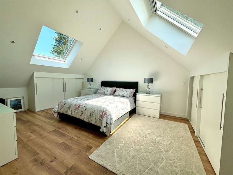 Maison Saint-Cyran-du-Jambot - 10 chambres - 640m²