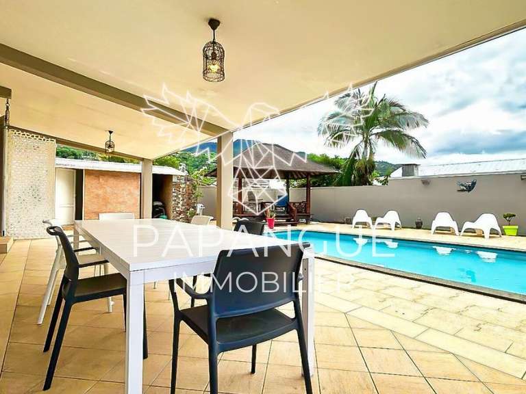 Maison Saint-Denis - 4 chambres - 200m²