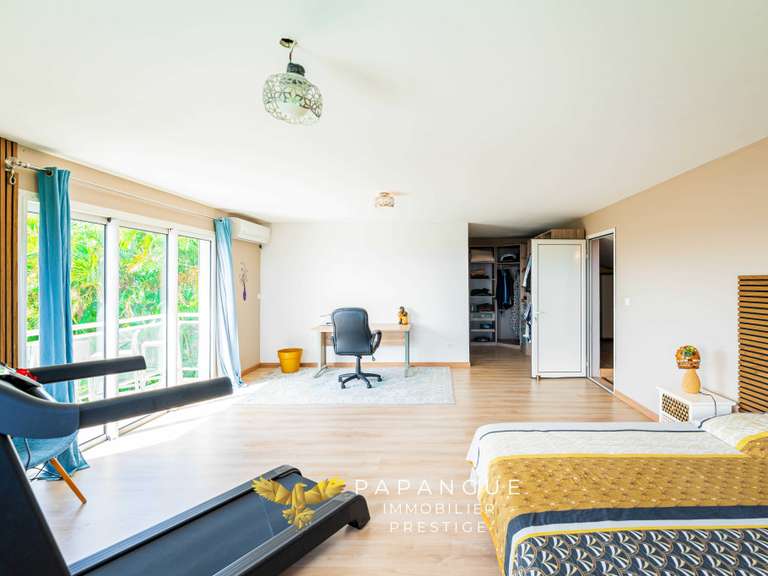 House Saint-Denis - 4 bedrooms - 195m²