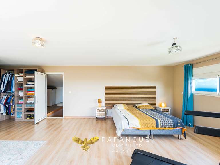 House Saint-Denis - 4 bedrooms - 195m²