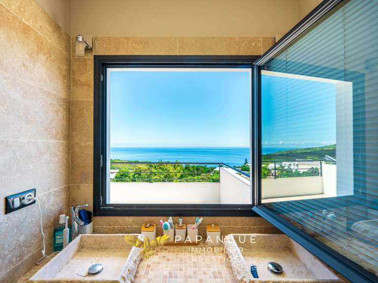 Maison Saint-Denis - 3 chambres - 238m²