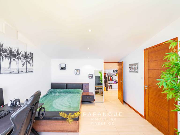Maison Saint-Denis - 3 chambres - 238m²