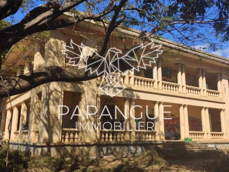 House Saint-Denis - 7 bedrooms - 400m²