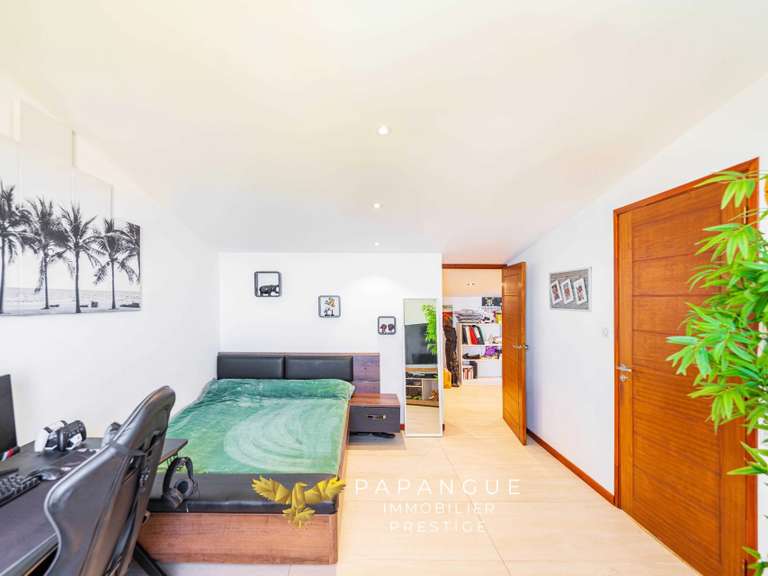 House Saint-Denis - 3 bedrooms - 238m²