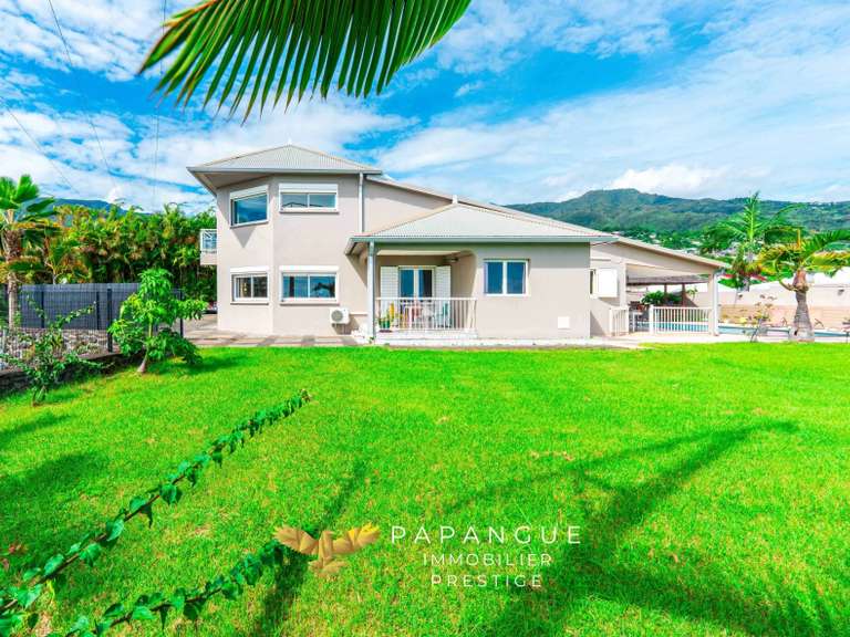Villa Saint-Denis - 3 chambres - 195m²