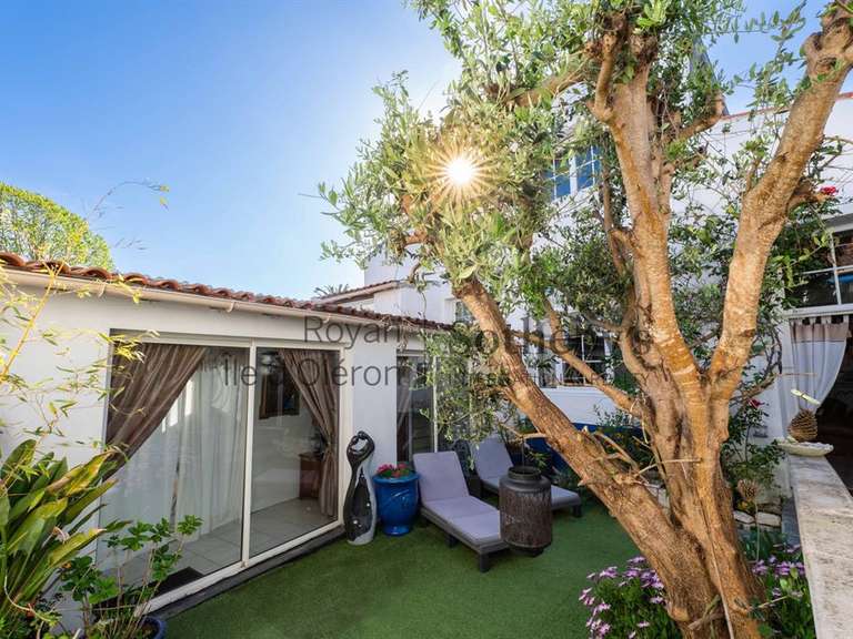 Maison Saint-Denis-d'Oléron - 4 chambres - 250m²