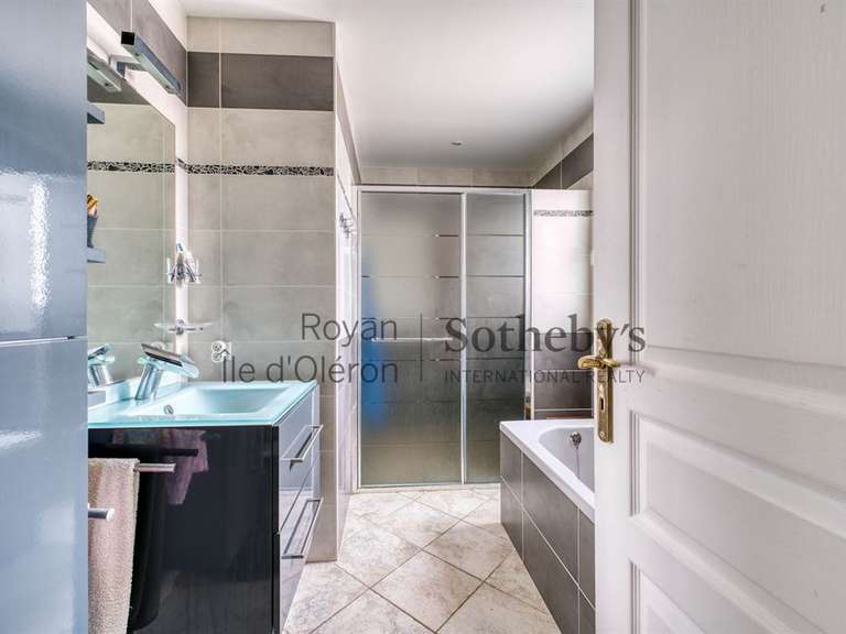 House Saint-Denis-d'Oléron - 6 bedrooms - 183m²