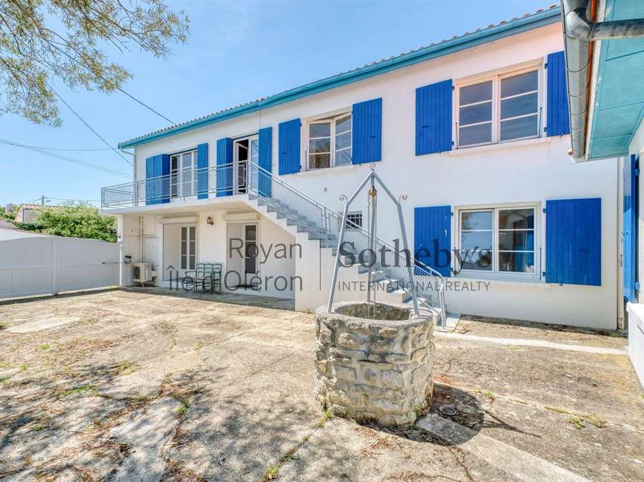 House Saint-Denis-d'Oléron