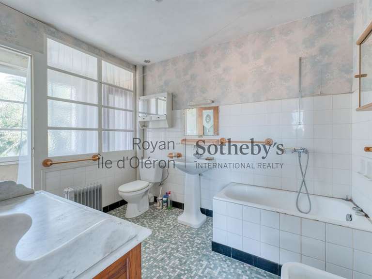 House Saint-Denis-d'Oléron - 5 bedrooms - 178m²