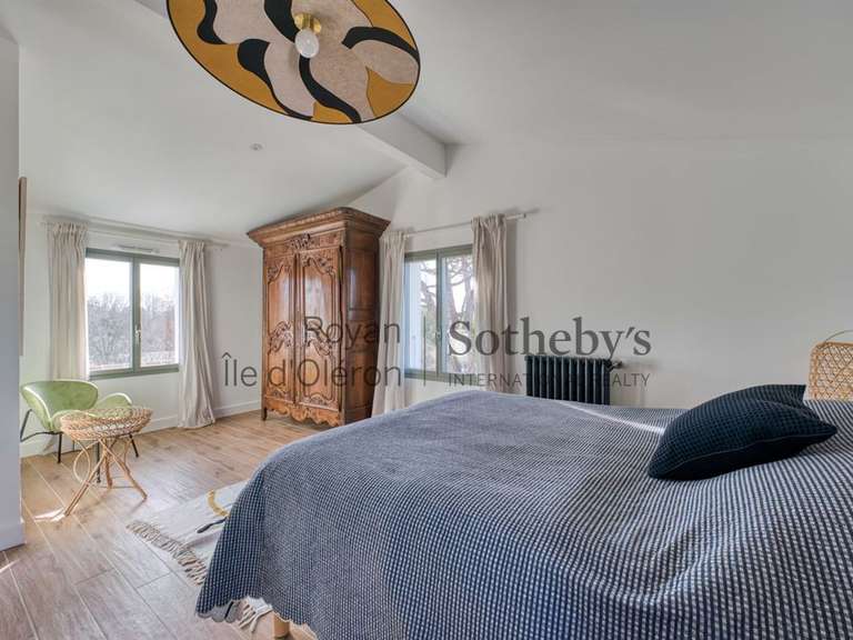 Maison Saint-Denis-d'Oléron - 4 chambres - 189m²