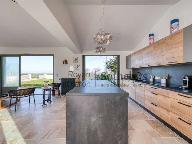 Maison Saint-Denis-d'Oléron - 4 chambres - 189m²