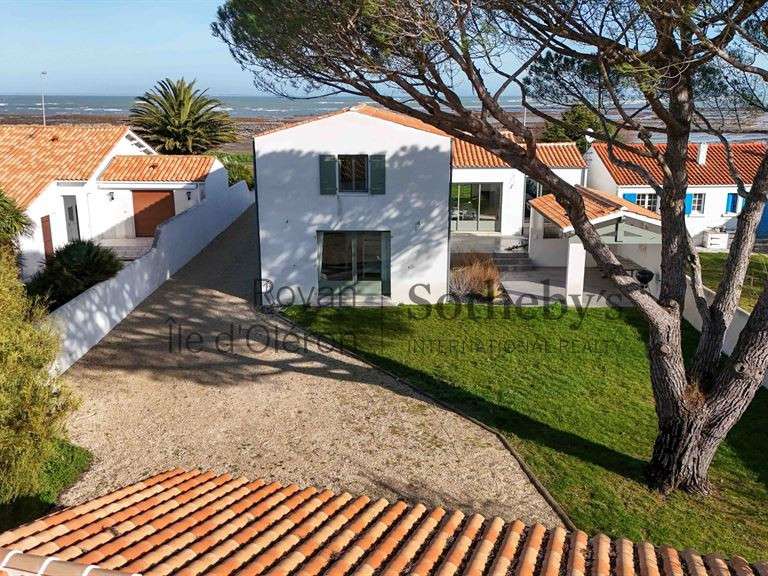 Maison Saint-Denis-d'Oléron - 4 chambres - 189m²