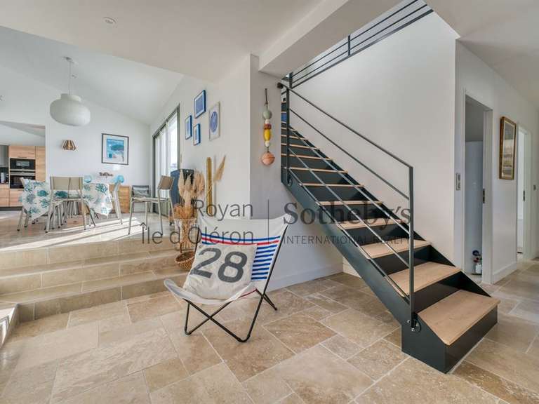 Maison Saint-Denis-d'Oléron - 4 chambres - 189m²