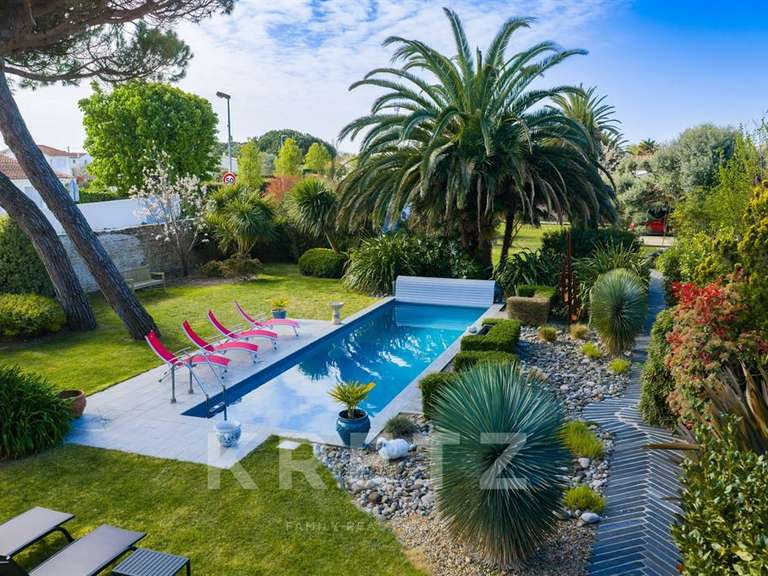 Maison Saint-Denis-d'Oléron - 5 chambres - 270m²