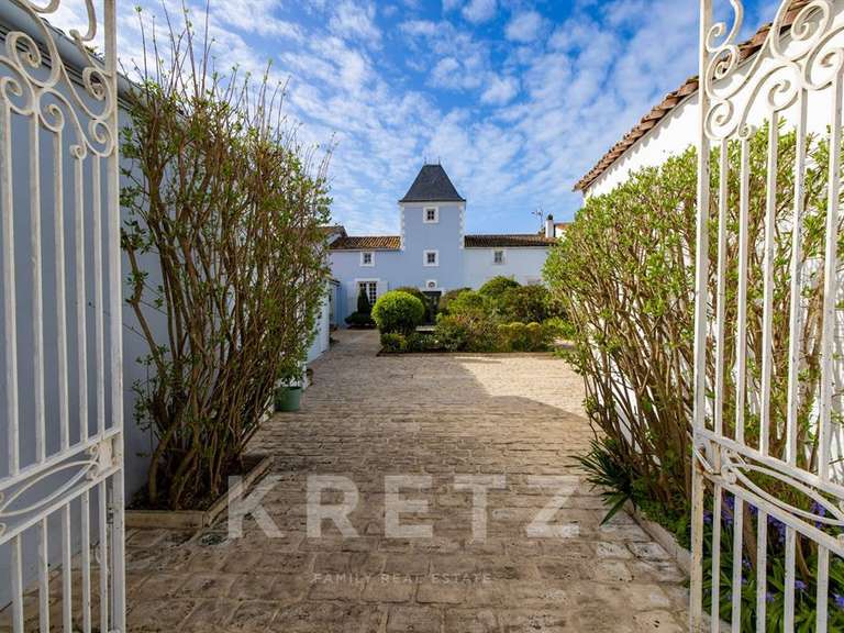 Maison Saint-Denis-d'Oléron - 5 chambres - 270m²