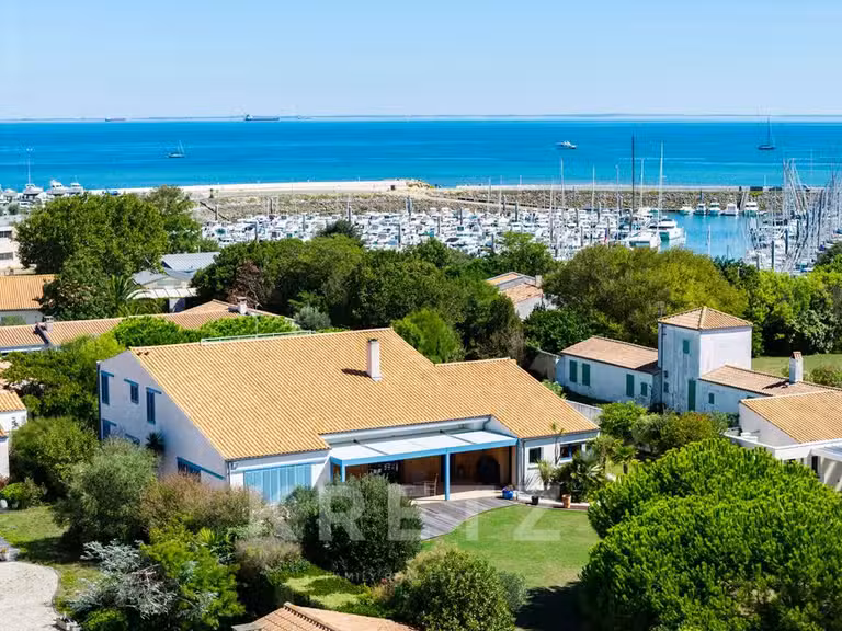 Maison Saint-Denis-d'Oléron - 5 chambres - 360m²