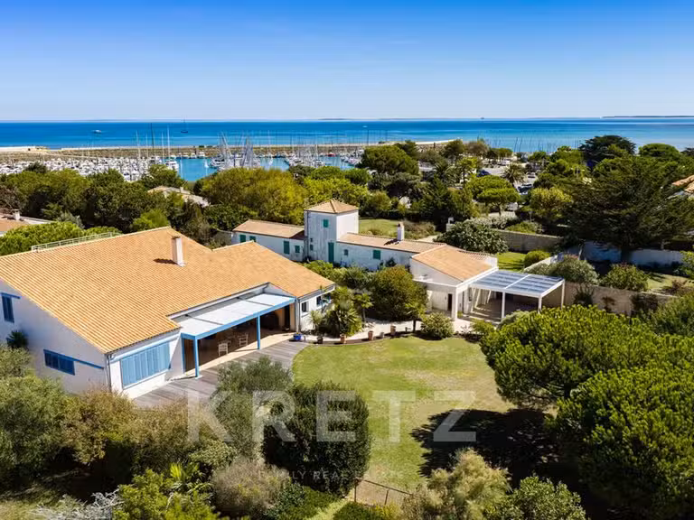 Maison Saint-Denis-d'Oléron - 5 chambres - 360m²