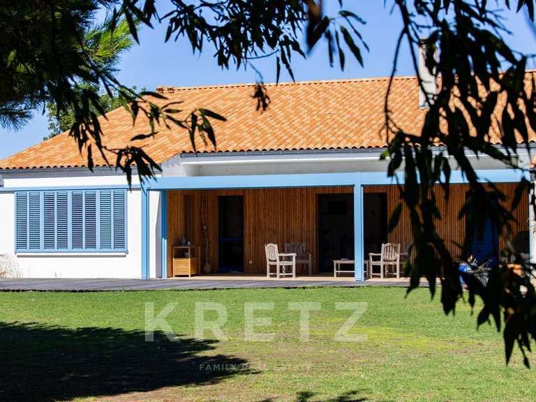 Maison Saint-Denis-d'Oléron - 5 chambres - 360m²