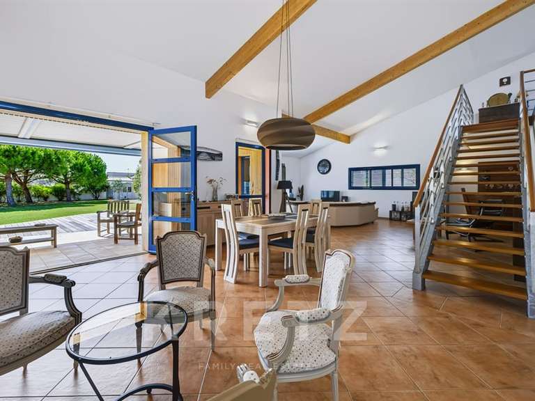 Maison Saint-Denis-d'Oléron - 5 chambres - 360m²