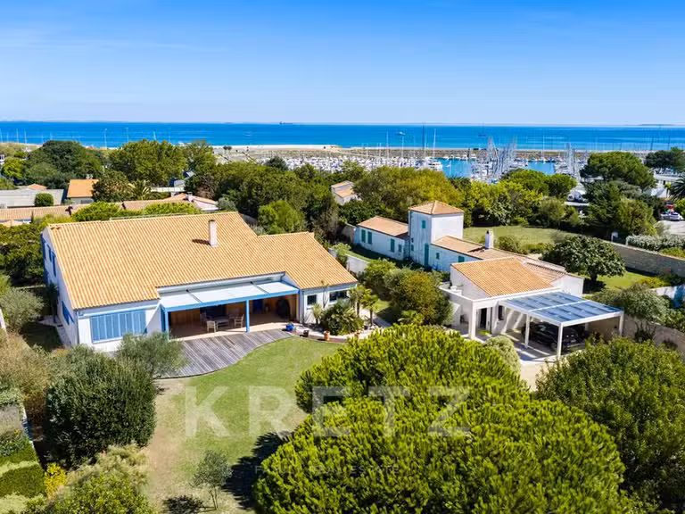 Maison Saint-Denis-d'Oléron - 5 chambres - 360m²