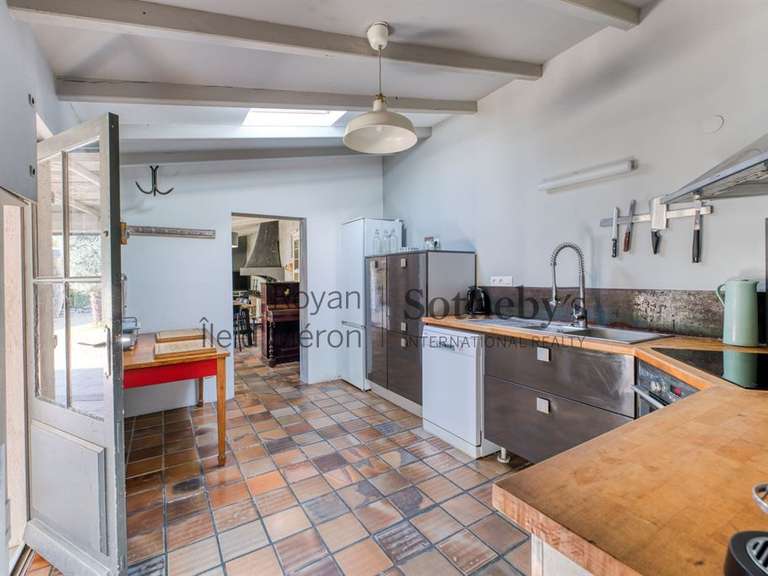 Maison Saint-Denis-d'Oléron - 5 chambres - 152m²