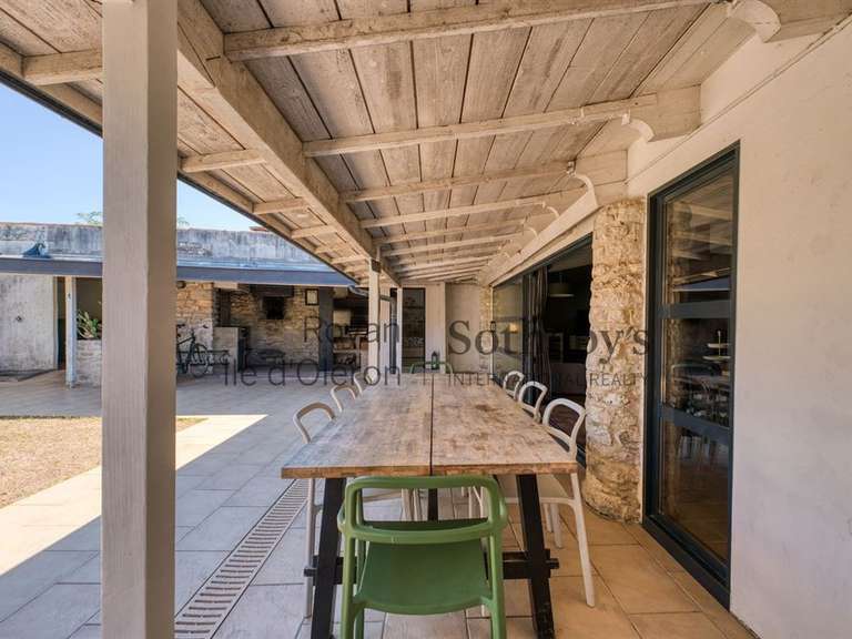 Maison Saint-Denis-d'Oléron - 5 chambres - 152m²