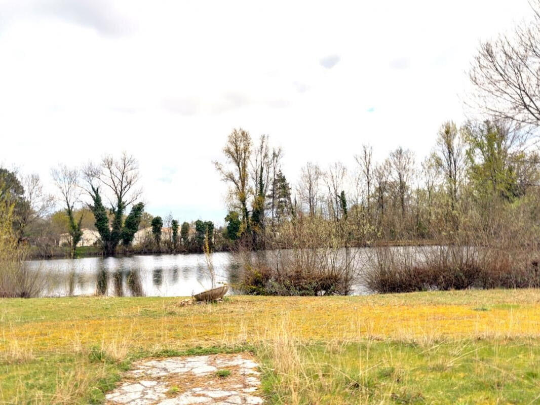 Property Saint-Denis-de-Pile