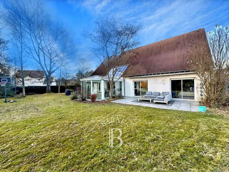 Villa Saint-Denis-en-Val - 6 chambres - 254m²