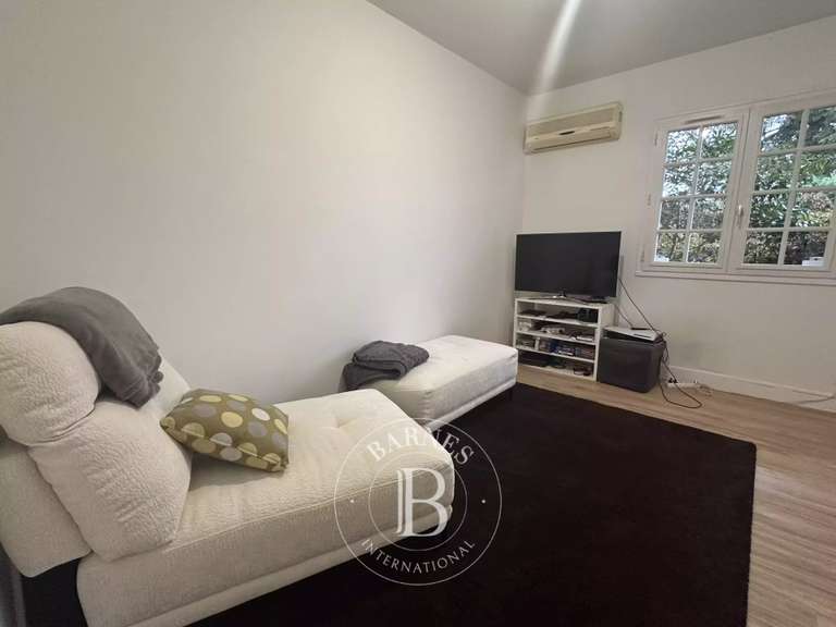 Villa Saint-Denis-en-Val - 6 chambres - 254m²