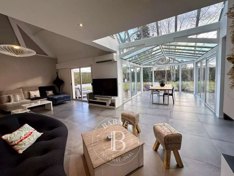 Villa Saint-Denis-en-Val - 6 chambres - 254m²