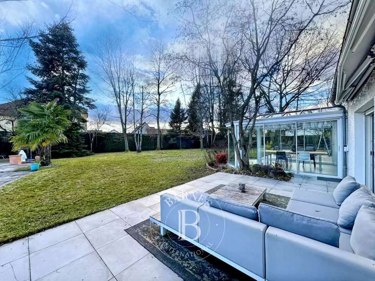 Villa Saint-Denis-en-Val - 6 chambres - 254m²