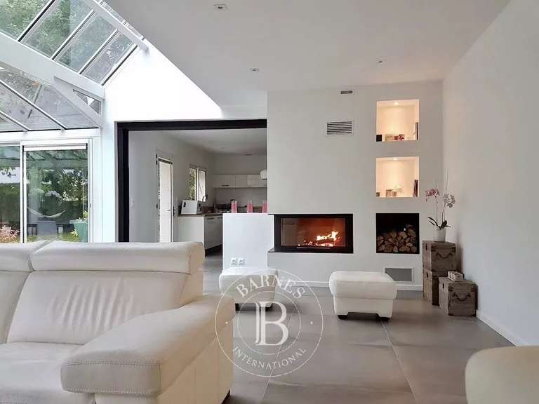 Villa Saint-Denis-en-Val - 6 chambres - 254m²